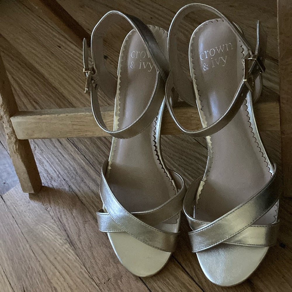 Crown and Ivy Heels